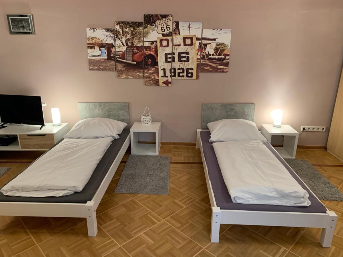Aschaffapartment 4 Schlafzimmer Bis 10 Personen Bei Aschaffenburg Alloggio in famiglia *