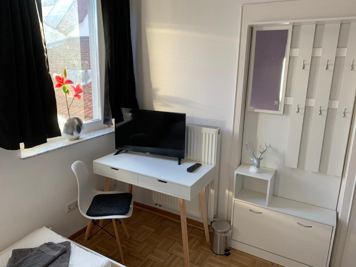 Aschaffapartment 4 Schlafzimmer Bis 10 Personen Bei Aschaffenburg Séjour chez l'habitant *