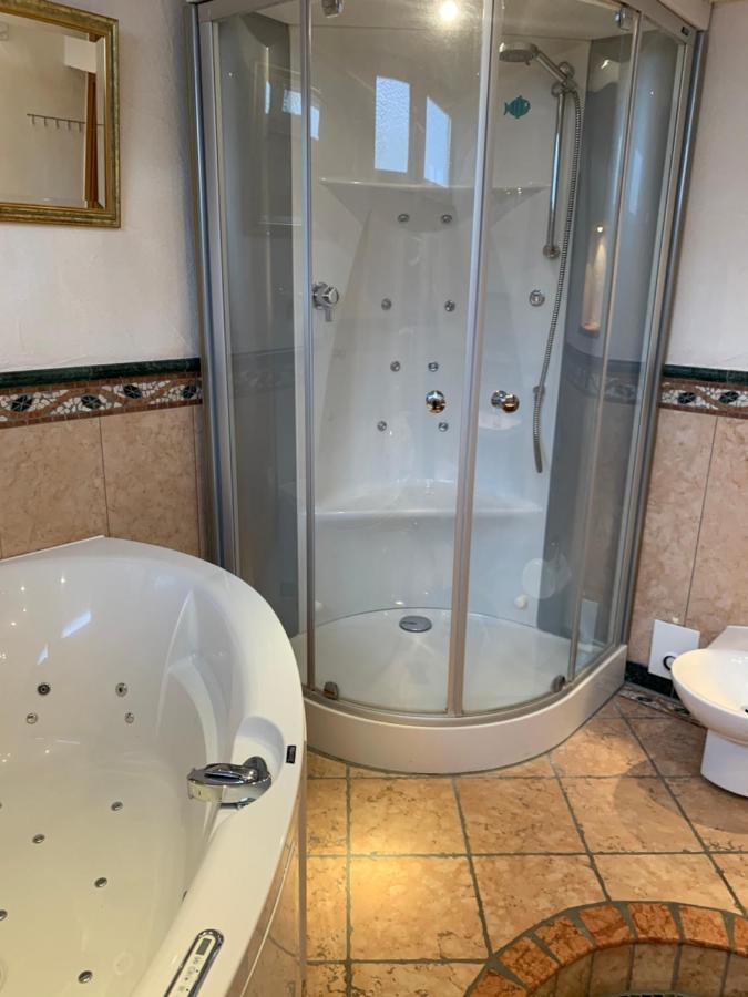 Aschaffapartment 4 Schlafzimmer Bis 10 Personen Bei Aschaffenburg * Mainaschaff